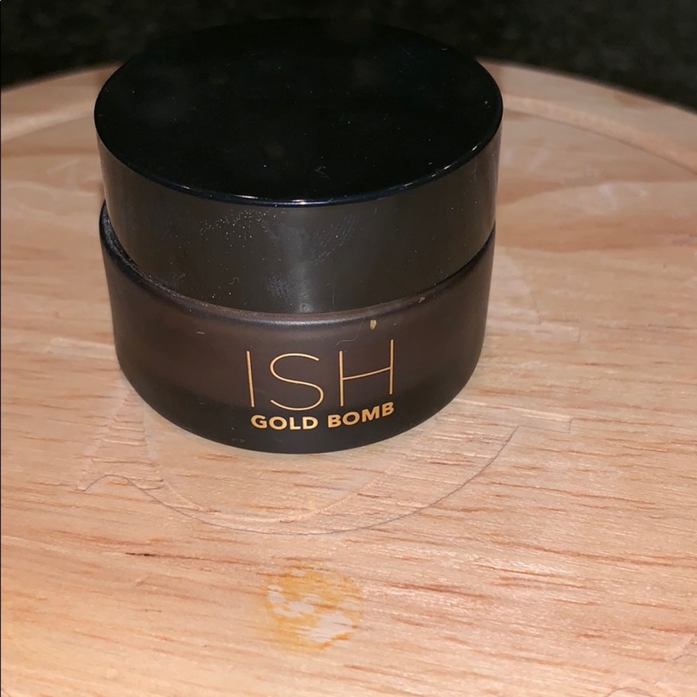 Ish Gold Bomb face shimmer